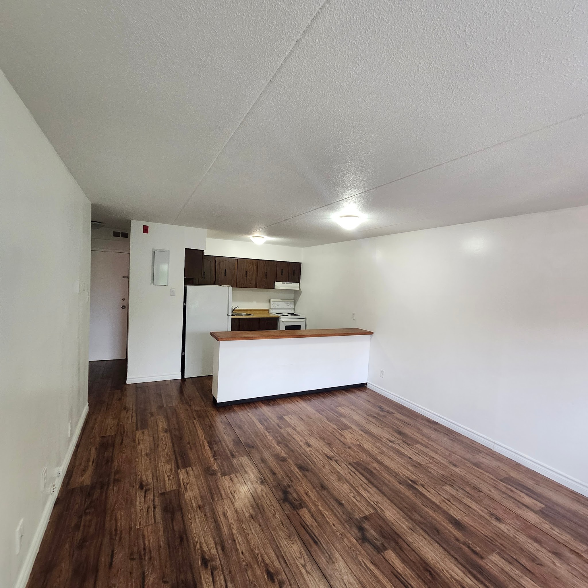 101-44 Central Ave E